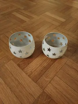2 bougeoirs