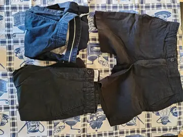 pantalons + 1 short (S)