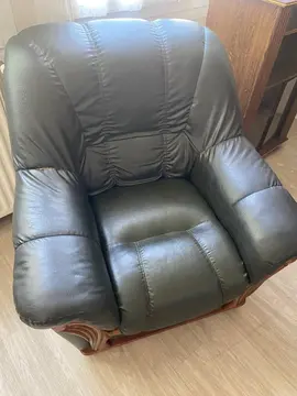 Fauteuil confortable en simili cuir