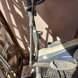 Vélo elliptique non programmable