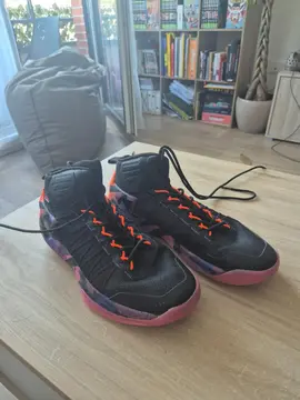 CHAUSSURE DE BASKET TAILLE 45