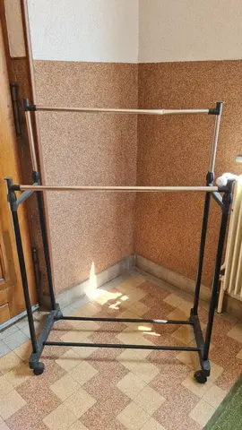 Portant vêtement