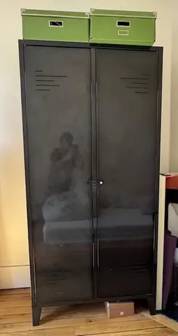 Armoire métallique noire