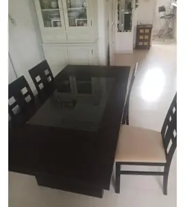 Table et 4 chaises