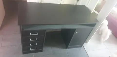 Bureau en bois