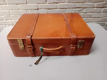 Jolie valise ancienne