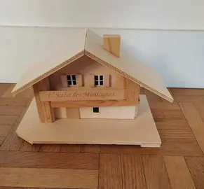 Maquette de chalet en bois