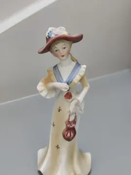 Petite statuette femme