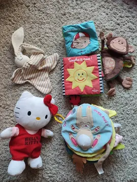 livres d'éveil et doudou