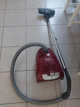 aspirateur A REPARER ( pb de cordon - faux contact)