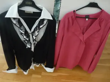 Lot 2 hauts femme taille 40/42