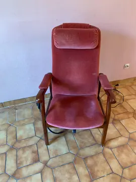 Fauteuil type voltaire velours vieux rose