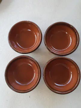 4 petits ramequins forme évasée