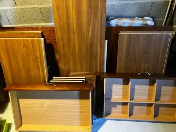 Armoire Gautier en bois et complète