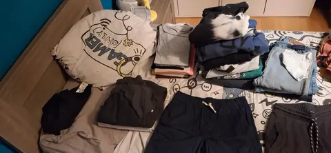 Lot vêtements garçon 11-12 ans