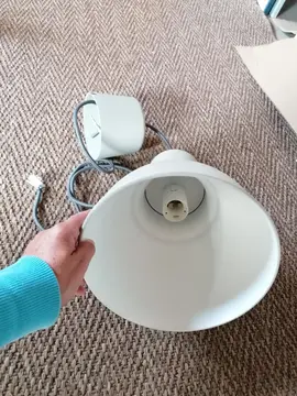 2 luminaires beige. Métal. TBE