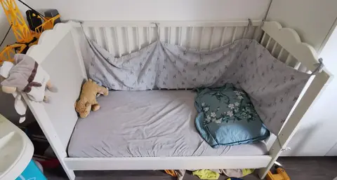 Lit à barreaux enfant evolutif