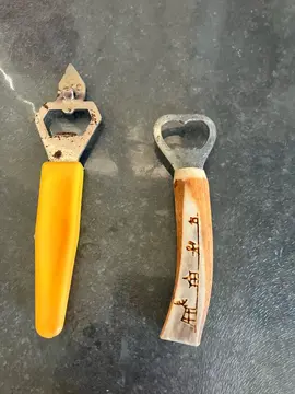 2 décapsuleurs