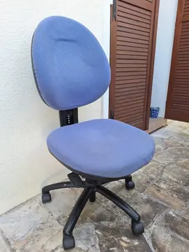 Chaise de bureau roulante