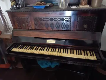 Donne piano MONTAL 1844
