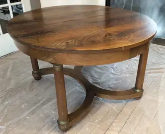 Belle table en bois ovale