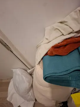 2 gros sacs de linge de maison