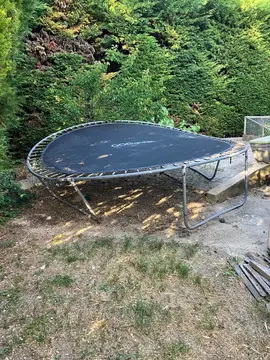 trampoline à remettre en état