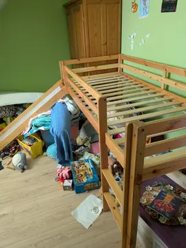lit mezzanine avec toboggan