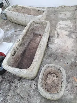 Gratuit 3 jardinières, 2 grandes et 1 petites assortie