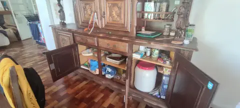 Beau Buffet en bois massif