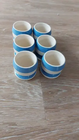 ensemble de 6 coquetiers