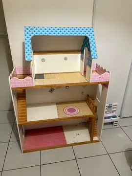 maison de poupée en bois