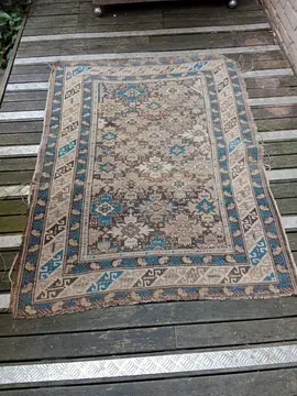 Tapis ancien a restaurer