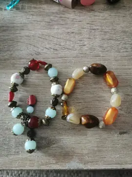 2 bracelets
