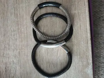 3 bracelets