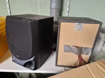 2 enceintes jvc