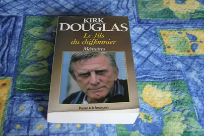 livre "Mémoires" de Kirk Douglas