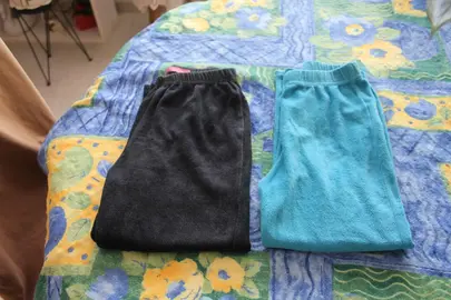 2 bas taille 6 ans, garçon