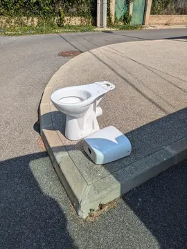 toilette pleinement fonctionnelle