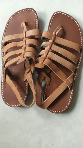 nus pieds cuir t41