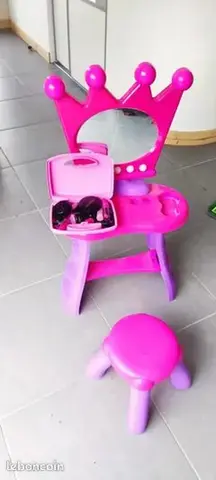 coiffeuse petite fille
