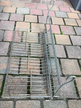 Grille à suspendre