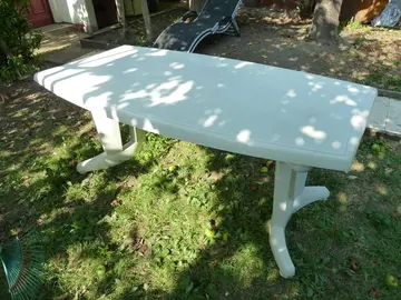Table d'extérieur