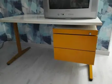 BUREAU METALLIQUE