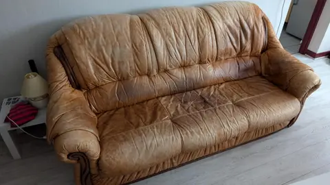 1 fauteuil et 1 canapé cuir