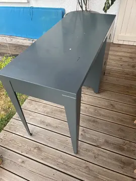 bureau métal gris