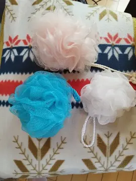 3 fleurs de douche