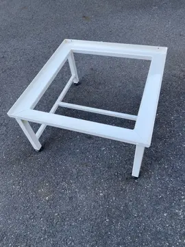 2 supports lave-linge, lave vaisselle, sèche-linge dont un avec tablette jamais utilisés.