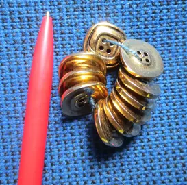 LOT 10 BOUTONS METAL DORE