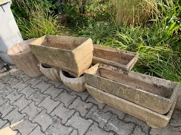 pots en pierre reconstituée